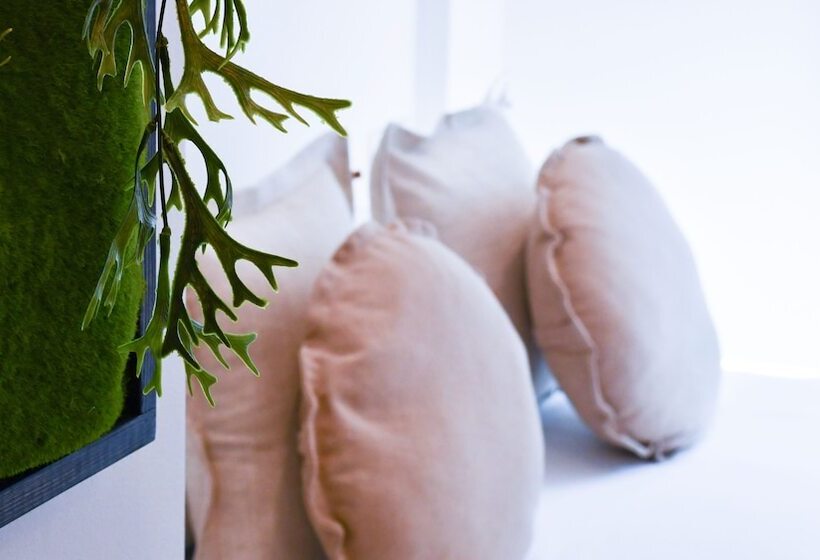 标准工作室, Celta