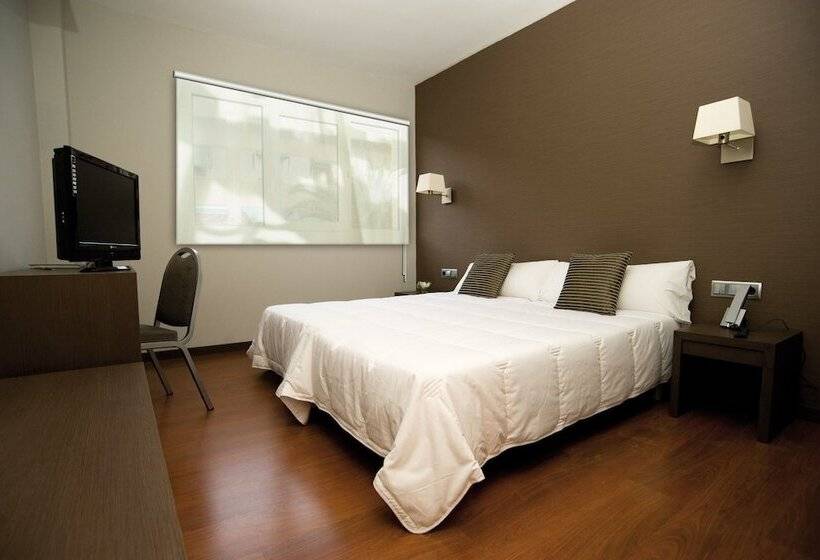 Номер Стандарт, Cisneros