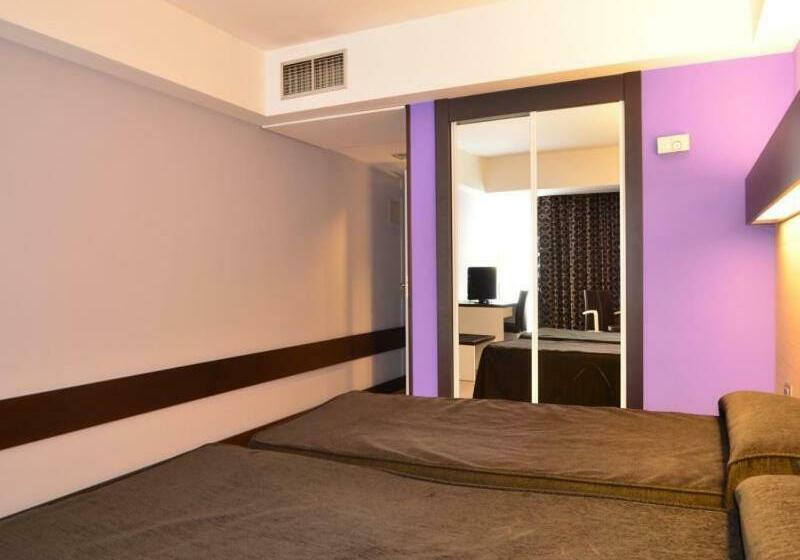 غرفة قياسية, Ciudad De Logrono