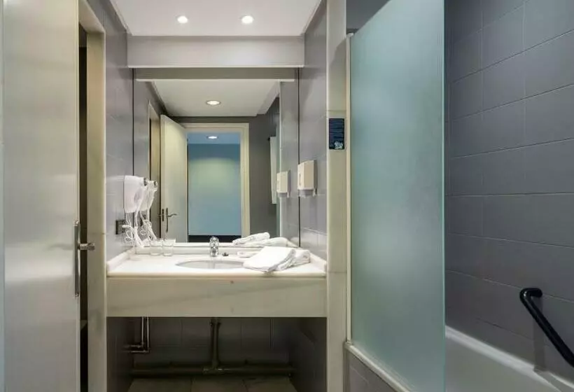 Chambre Standard Individuelle, Ciudad De Logrono