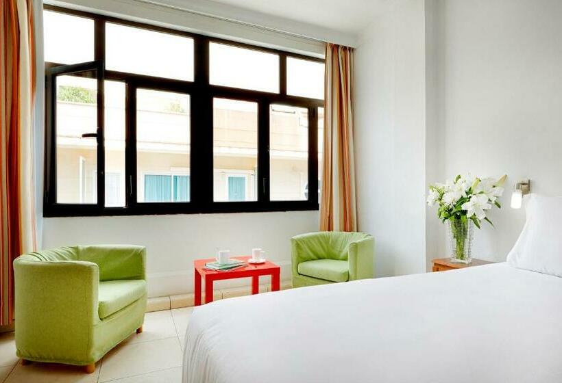 غرفة قياسية فردية, Crisol Faycán