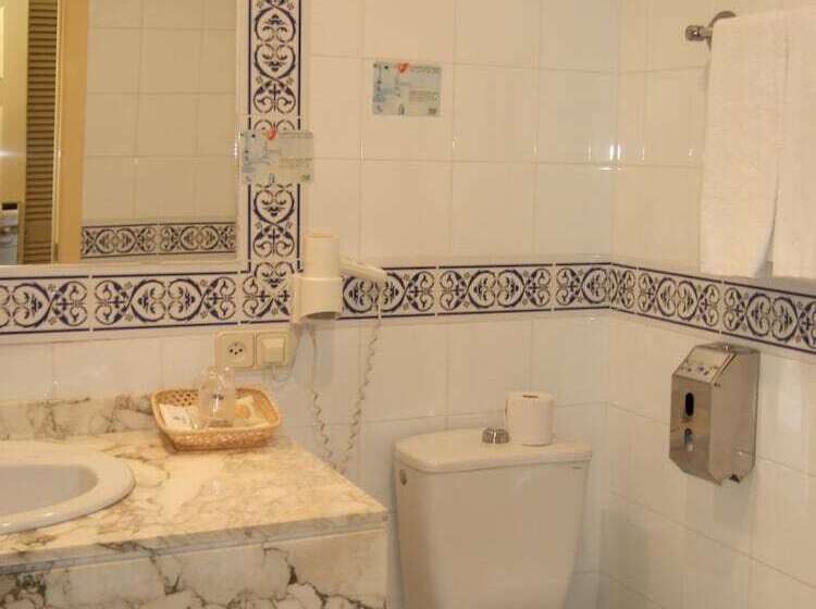 اتاق استاندارد سه نفره, Entresierras