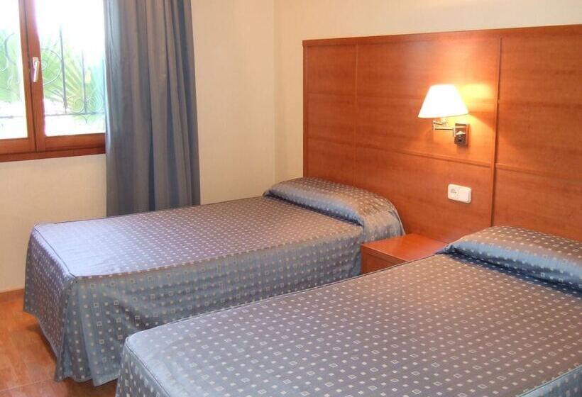 اتاق استاندارد سه نفره, Entresierras