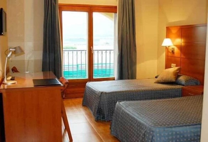 اتاق استاندارد سه نفره, Entresierras