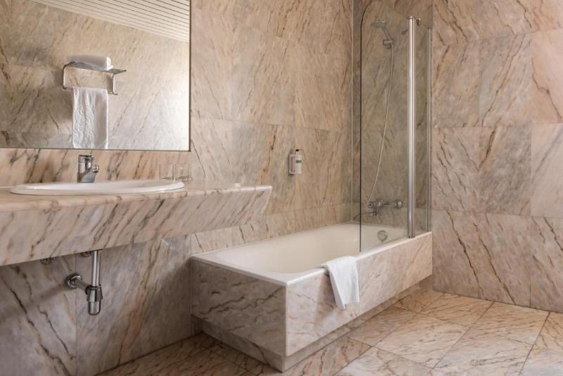 Superior-Zimmer, Exe Salamanca