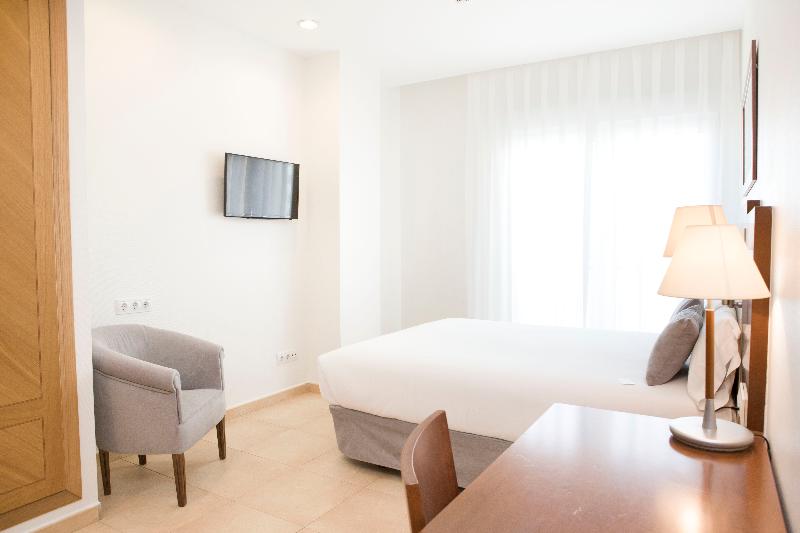 غرفة قياسية فردية, Crisol Faycán