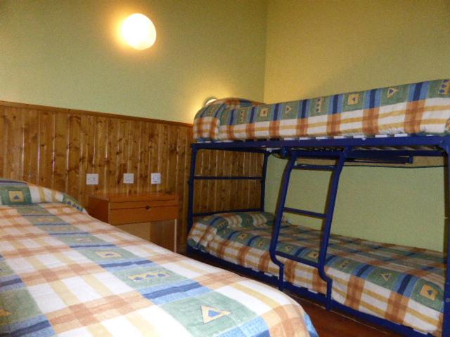 اتاق خانوادگی, Hipic