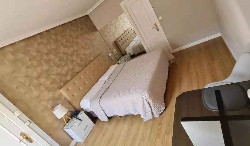 Superior Zimmer Kingsize Bett, Holiday
