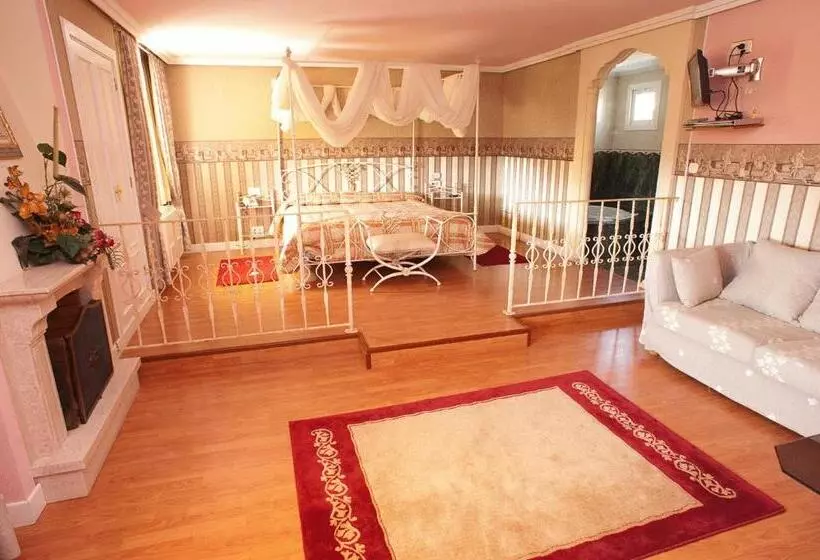 Suite Kingsize Bett, Holiday