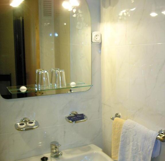 غرفة قياسية فردية, La Parra