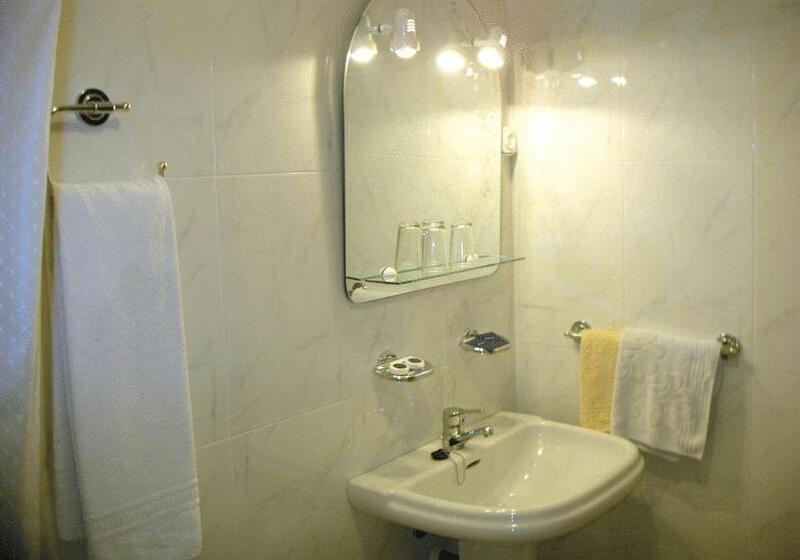 غرفة قياسية فردية, La Parra