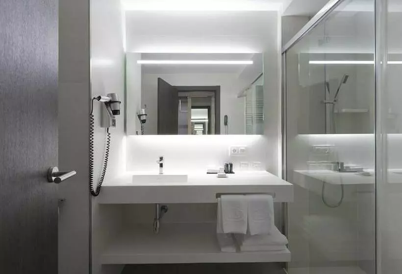 اتاق استاندارد, Liabeny