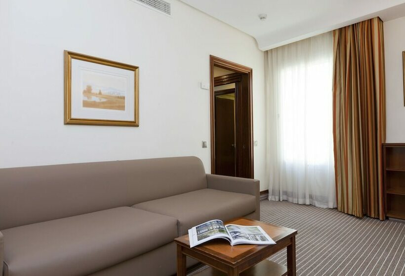 اتاق استاندارد, Liabeny