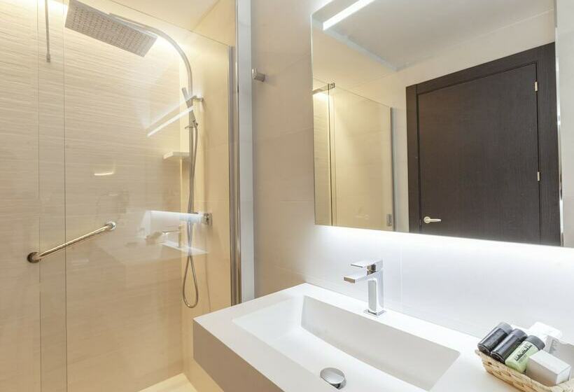 اتاق استاندارد, Liabeny