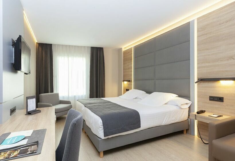 اتاق خانوادگی, Liabeny