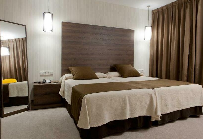 اتاق سوپریور, Liabeny