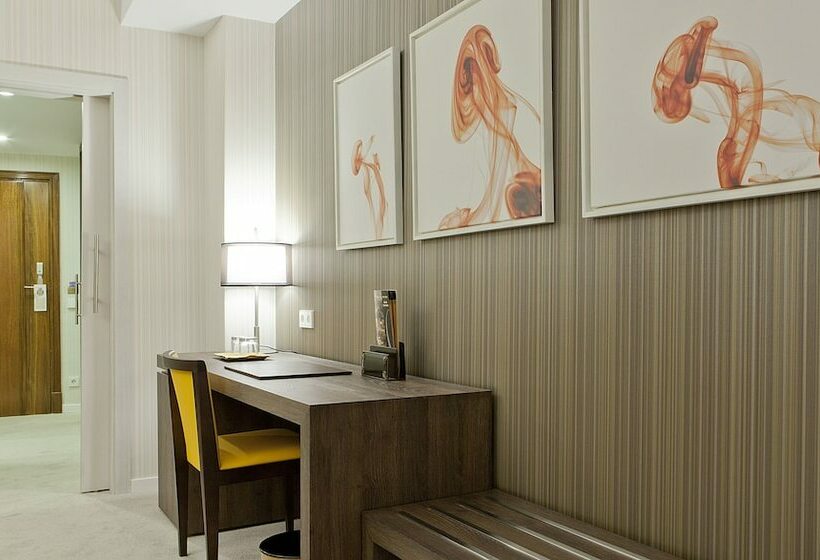 اتاق سوپریور, Liabeny