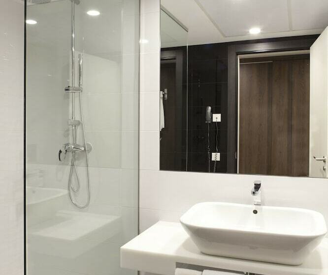 اتاق سوپریور, Liabeny