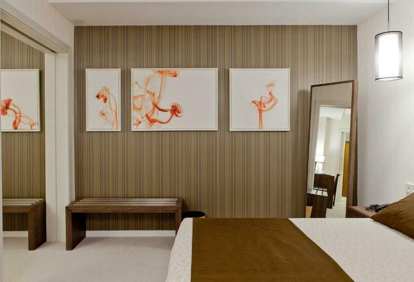 اتاق سوپریور سه تخته, Liabeny