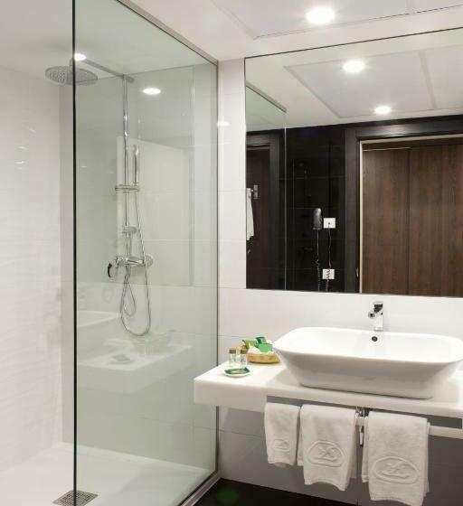 اتاق سوپریور خانوادگی, Liabeny