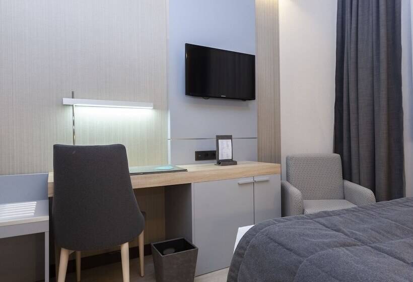 اتاق استاندارد یک نفره, Liabeny