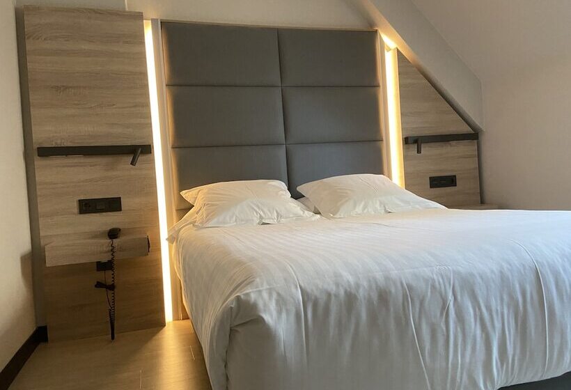 اتاق اکونومی, Liabeny