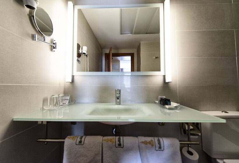 غرفة قياسية فردية, Maisonnave