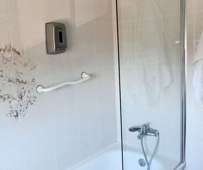 스탠다드 룸, Maruxa