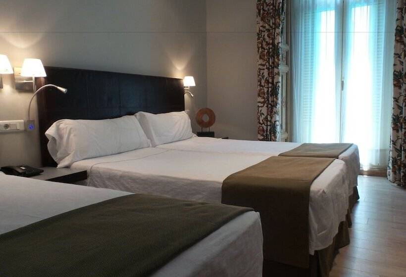 اتاق استاندارد سه نفره, Moderno Puerta Del Sol