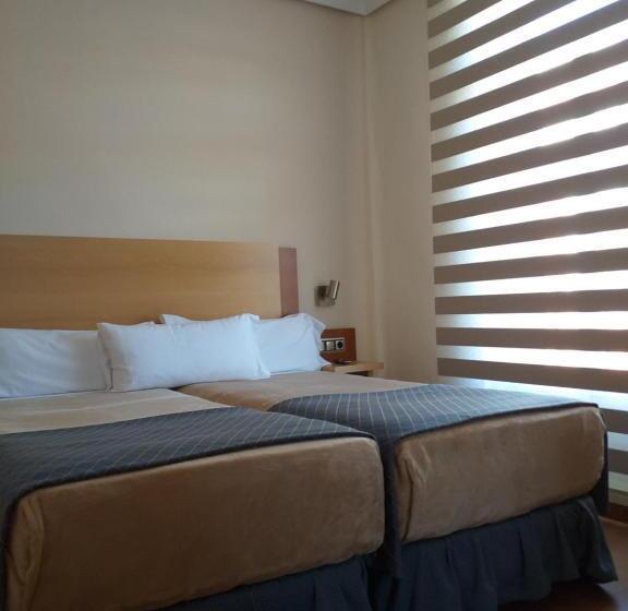 Номер Стандарт Трехместный, ITC Mora by Soho Boutique