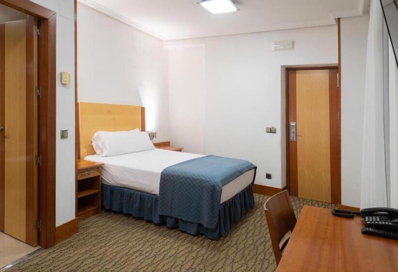 Номер Стандарт Трехместный, ITC Mora by Soho Boutique