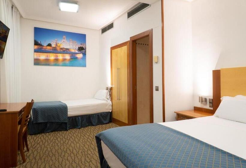 Номер Стандарт Трехместный, ITC Mora by Soho Boutique