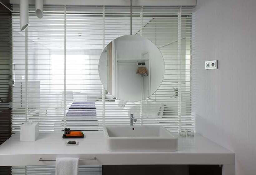 Полулюкс с Видом, NH Collection Madrid Eurobuilding