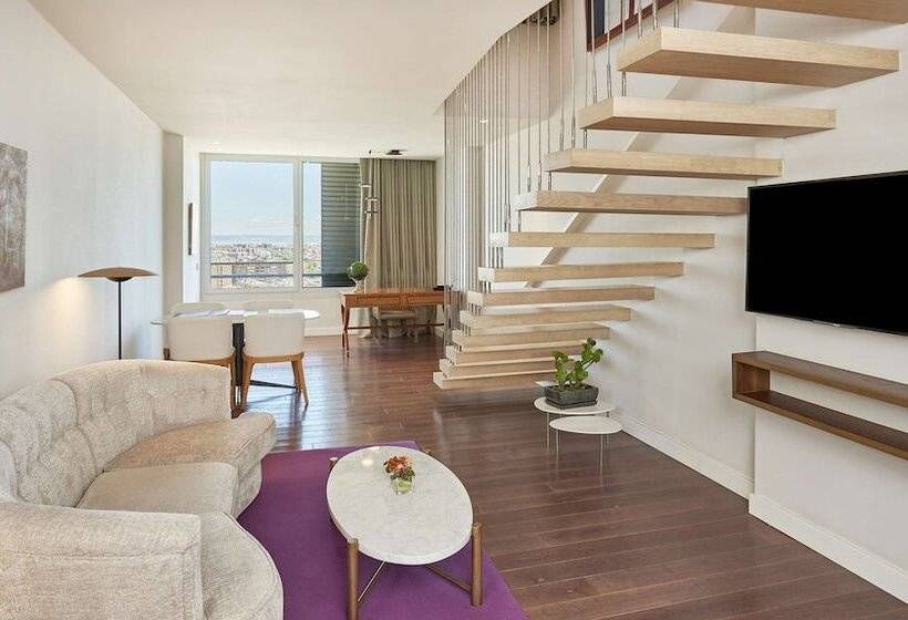 سوئیت جونیور با چشمانداز, NH Collection Madrid Eurobuilding