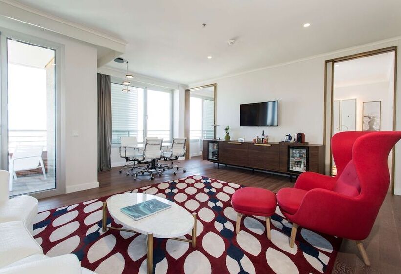 سوئیت جونیور با چشمانداز, NH Collection Madrid Eurobuilding