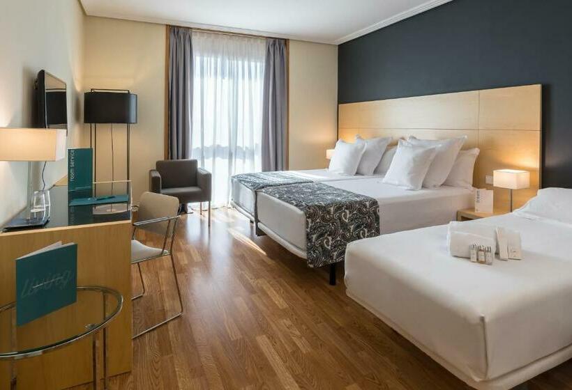 غرفة سوبيريور ثلاثية, Barceló Murcia Siete Coronas