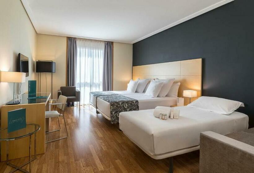 غرفة سوبيريور ثلاثية, Barceló Murcia Siete Coronas