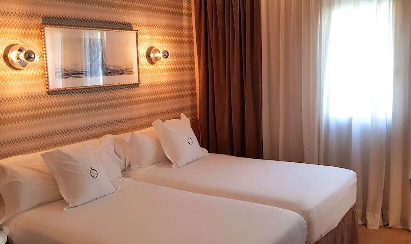 חדר סטנדרט, Opera