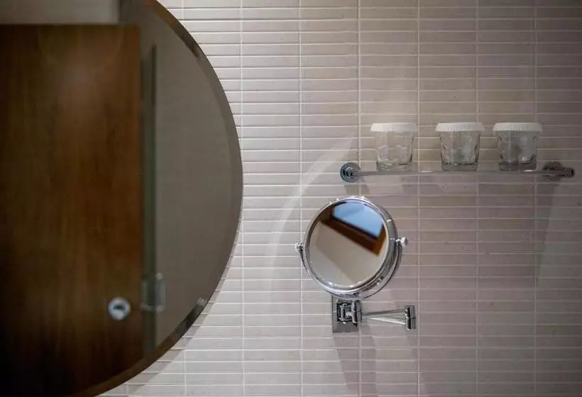 Standard Room with Hot Tub, Opera