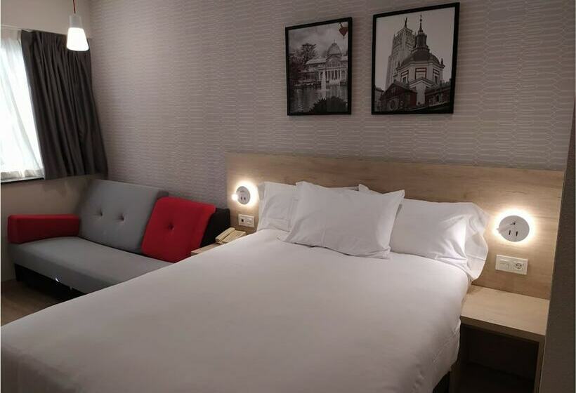اتاق خانوادگی, Ramada By Wyndham Madrid Tres Cantos