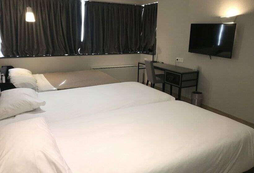 Семейный Номер, Ramada By Wyndham Madrid Tres Cantos