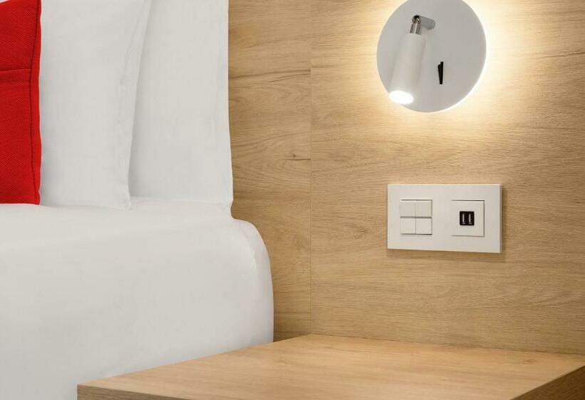 اتاق استاندارد, Ramada By Wyndham Madrid Tres Cantos