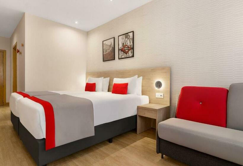 اتاق استاندارد, Ramada By Wyndham Madrid Tres Cantos