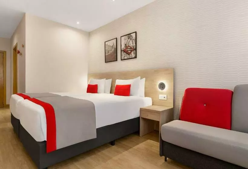 اتاق استاندارد, Ramada By Wyndham Madrid Tres Cantos