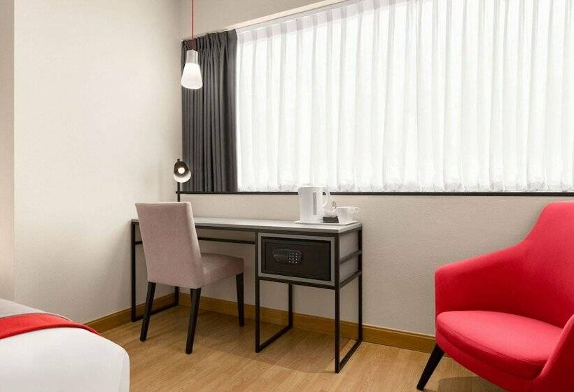 اتاق استاندارد, Ramada By Wyndham Madrid Tres Cantos