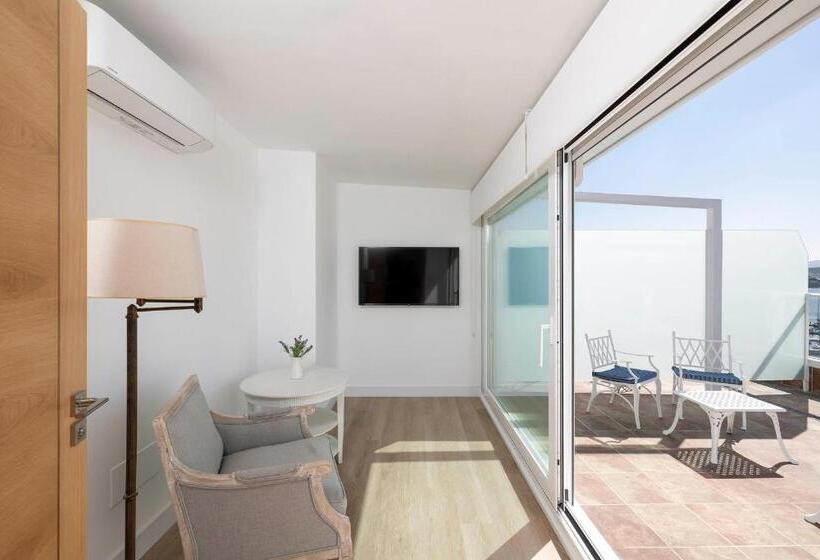 １ベッドルームペントハウスアパート, Apartamentos Rotilio