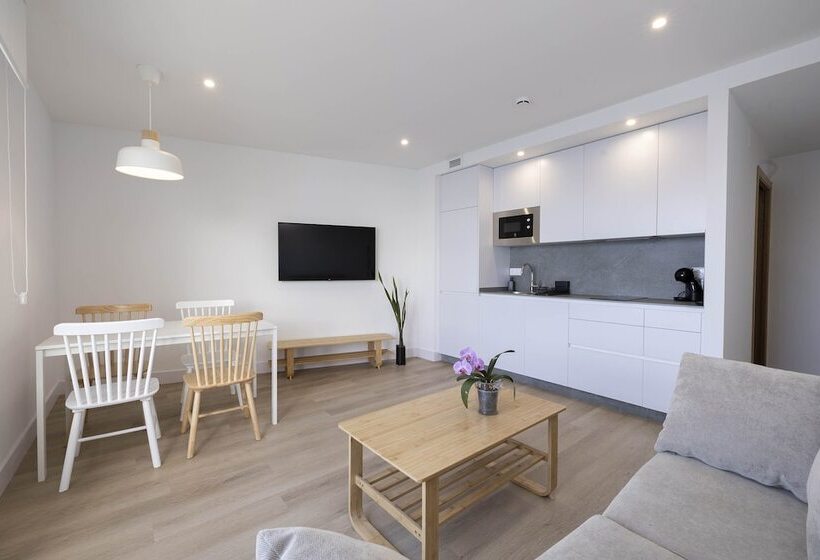 Апартаменты 1 Спальня Вид на Море, Apartamentos Rotilio