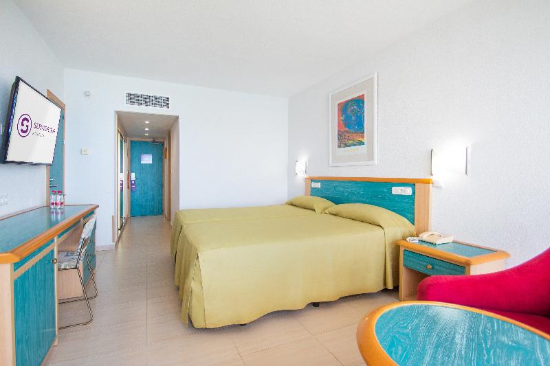 غرفة قياسية مزوَّدة بتراس, Servigroup Galua