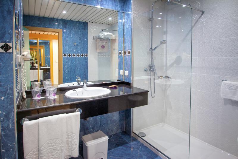 غرفة قياسية, Servigroup Galua