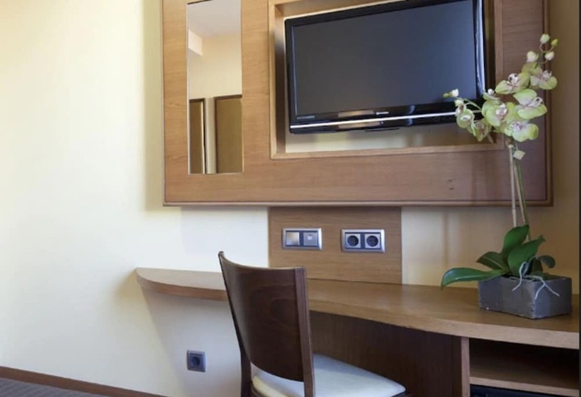 اتاق استاندارد چهار تخته, Sterling